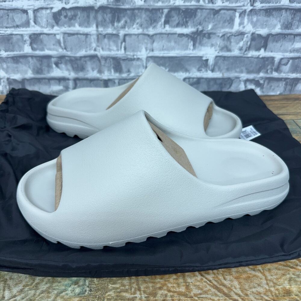 YZY YS-01 Mens Slide Sandal Size 13 Cream NWT Yeezy Brand New